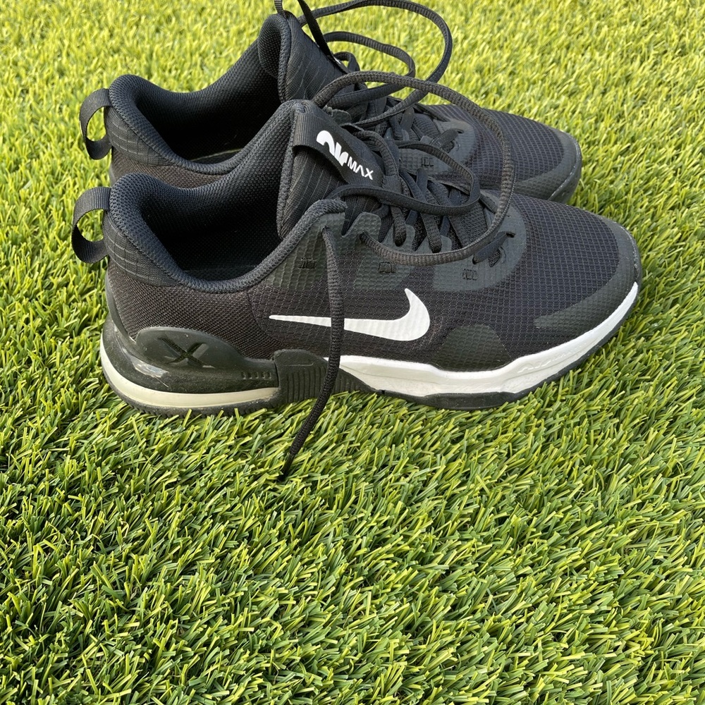 Nike Athletic Shoes Size 8